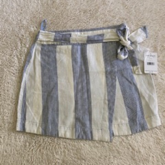 Free People Uptown Days Blue and White Striped Wrap Mini Skirt SIZE 4 - Picture 4 of 11